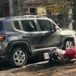 Motochorro, falso delivery, huyó corriendo tras chocar contra un auto en Quilmes Centro