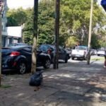 Se le volcó el café mientras manejaba y provocó un accidente en Quilmes