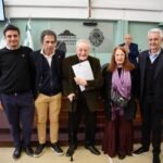 Emotivo reconocimiento al actor Roberto Carnaghi por su histórica trayectoria en la cultura argentina