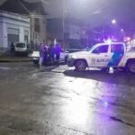 Choque en Quilmes: un auto salió despedido, subió a la vereda y atropelló a una mujer