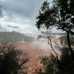 Cerraron los circuitos de las Cataratas del Iguazú por la impactante crecida del río